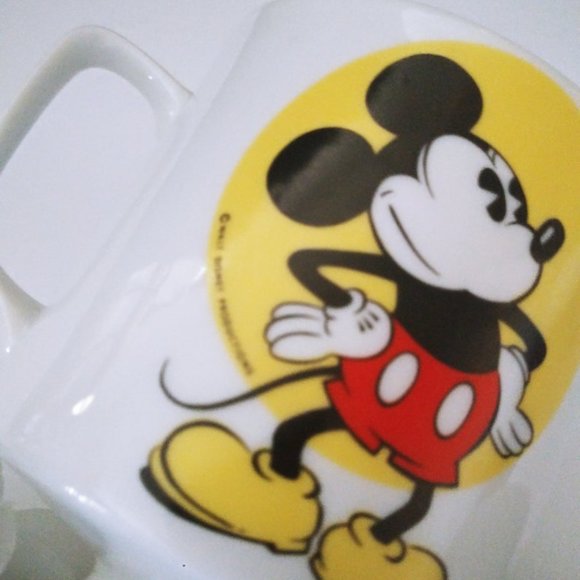 Disney Pedestal Vintage Coffee Mug Set - Picture 3 of 8